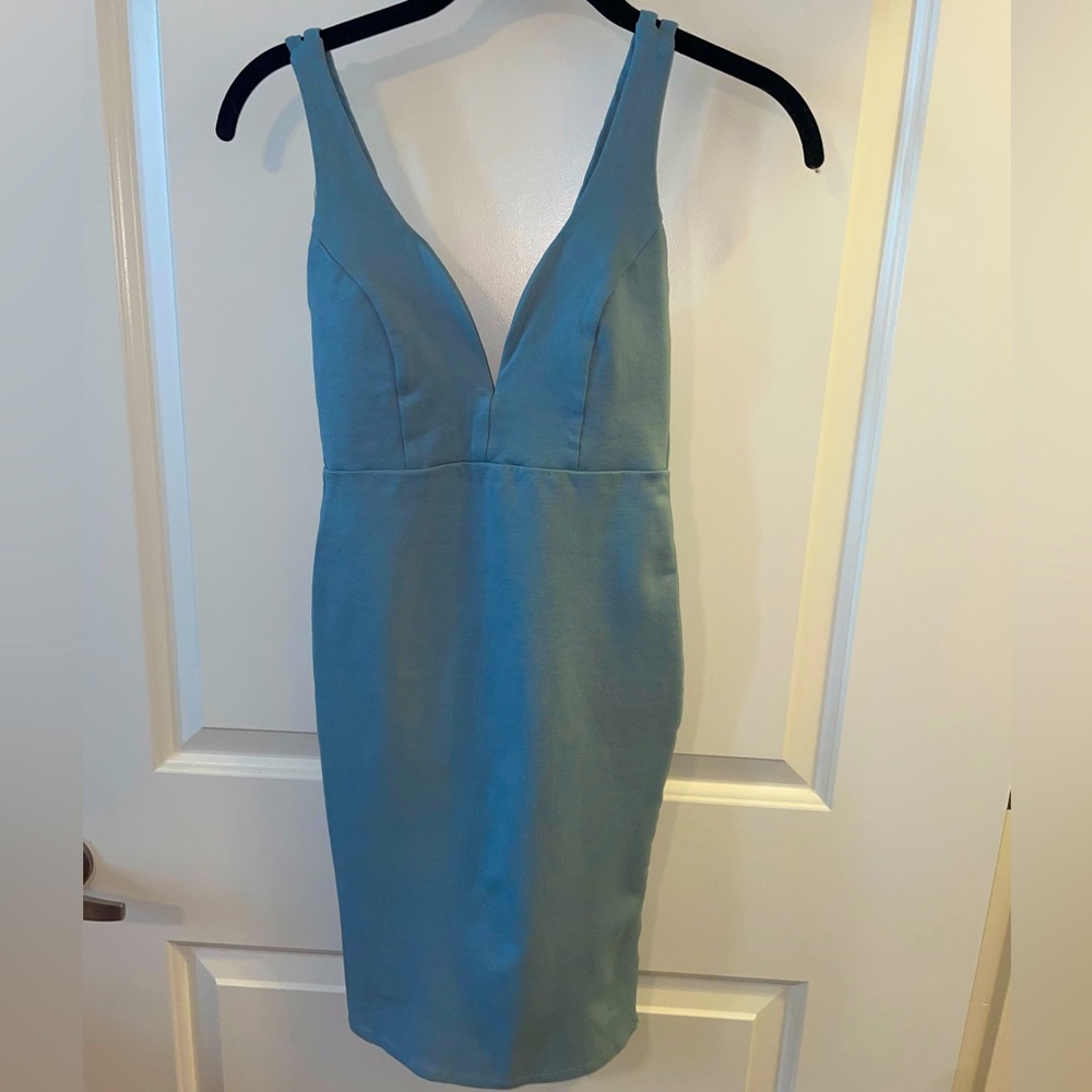 Lulu’s fitted women’s dress. Size XS. Turquoise/blue.